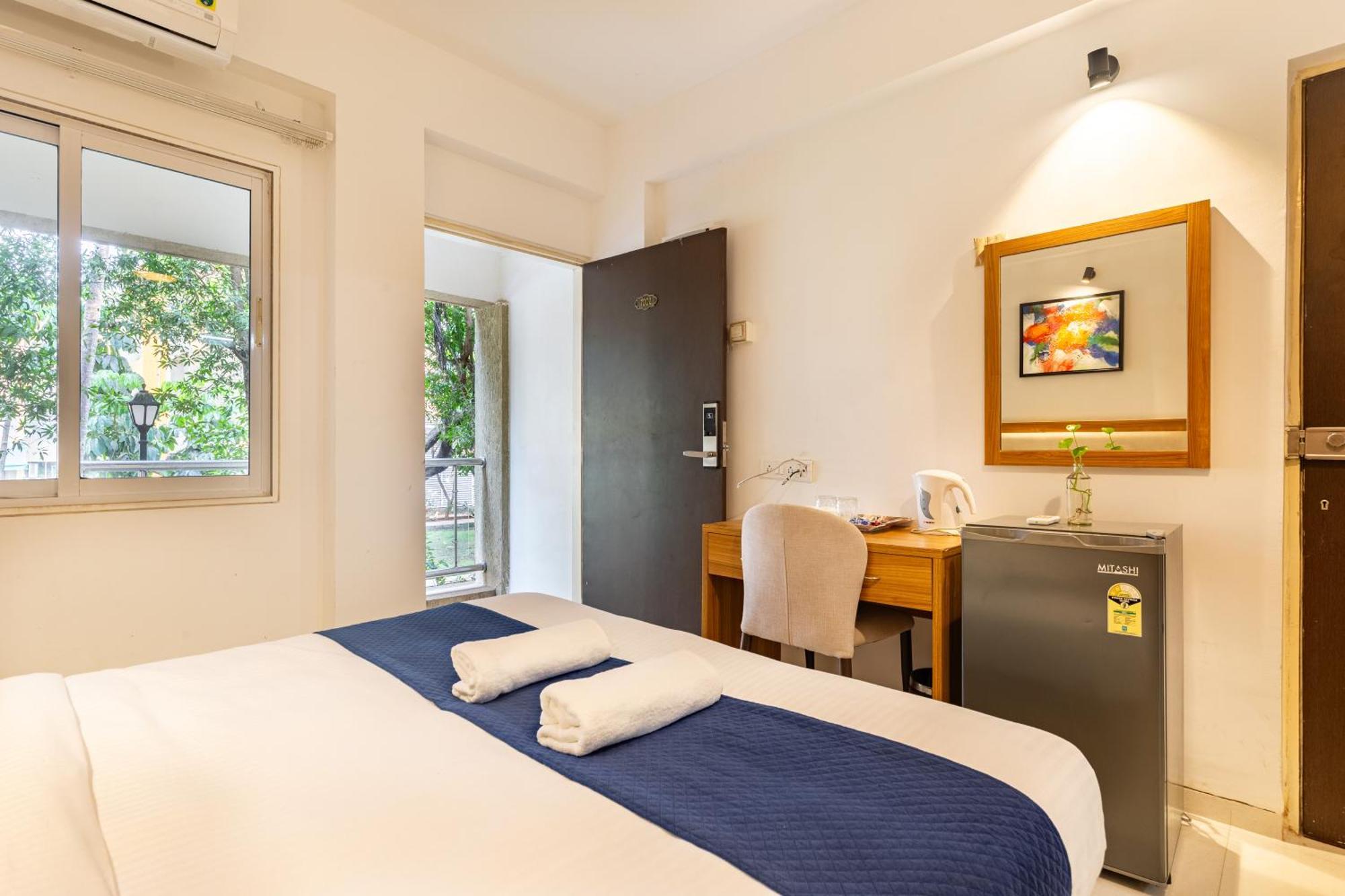 Golden Waves Holidays Hotel
