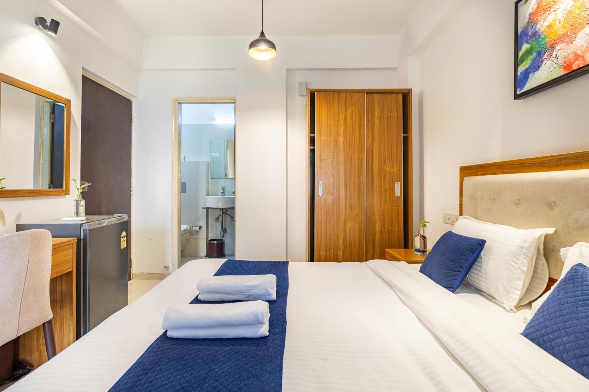 Golden Waves Holidays Hotel