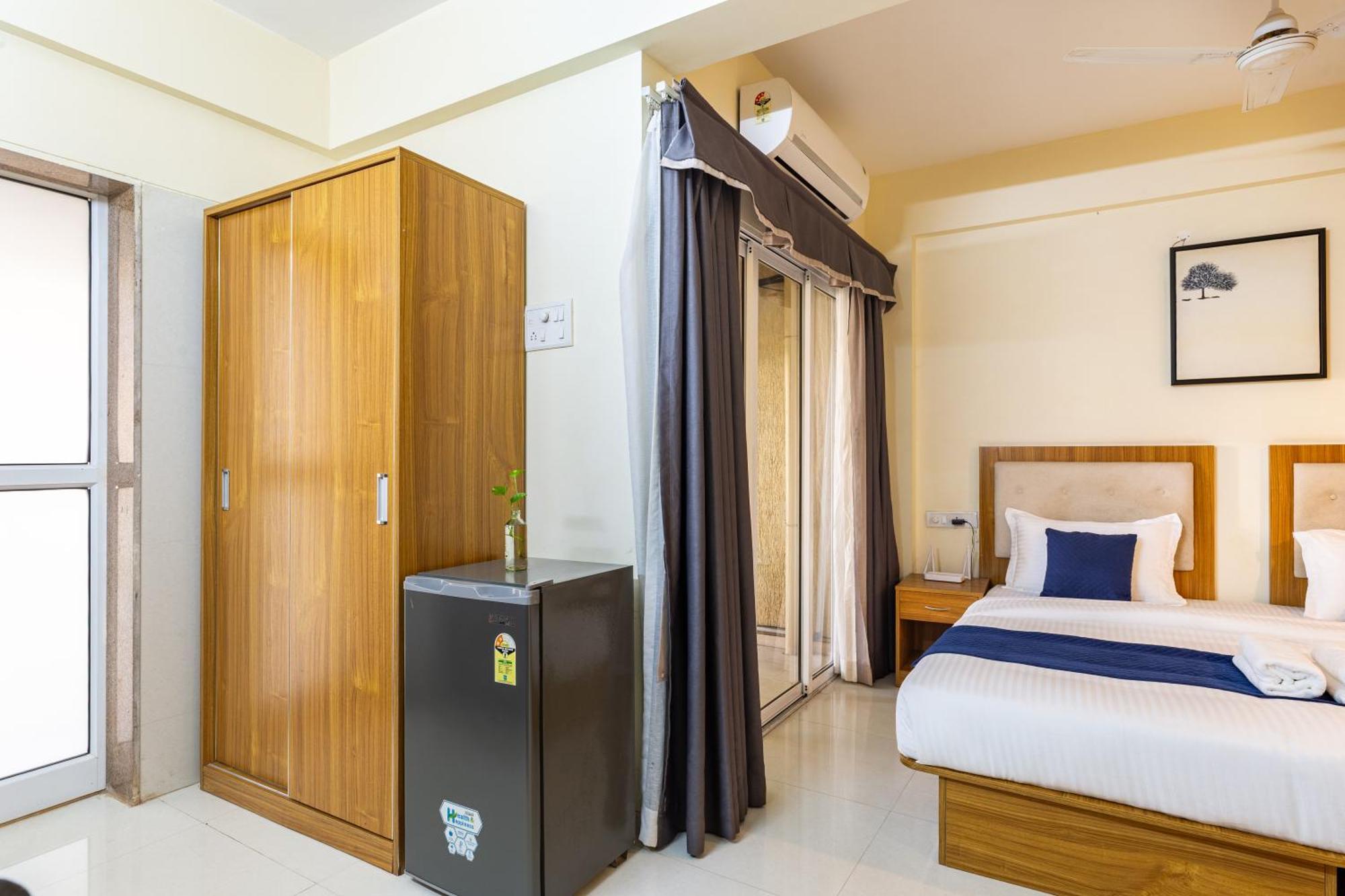 Golden Waves Holidays Hotel